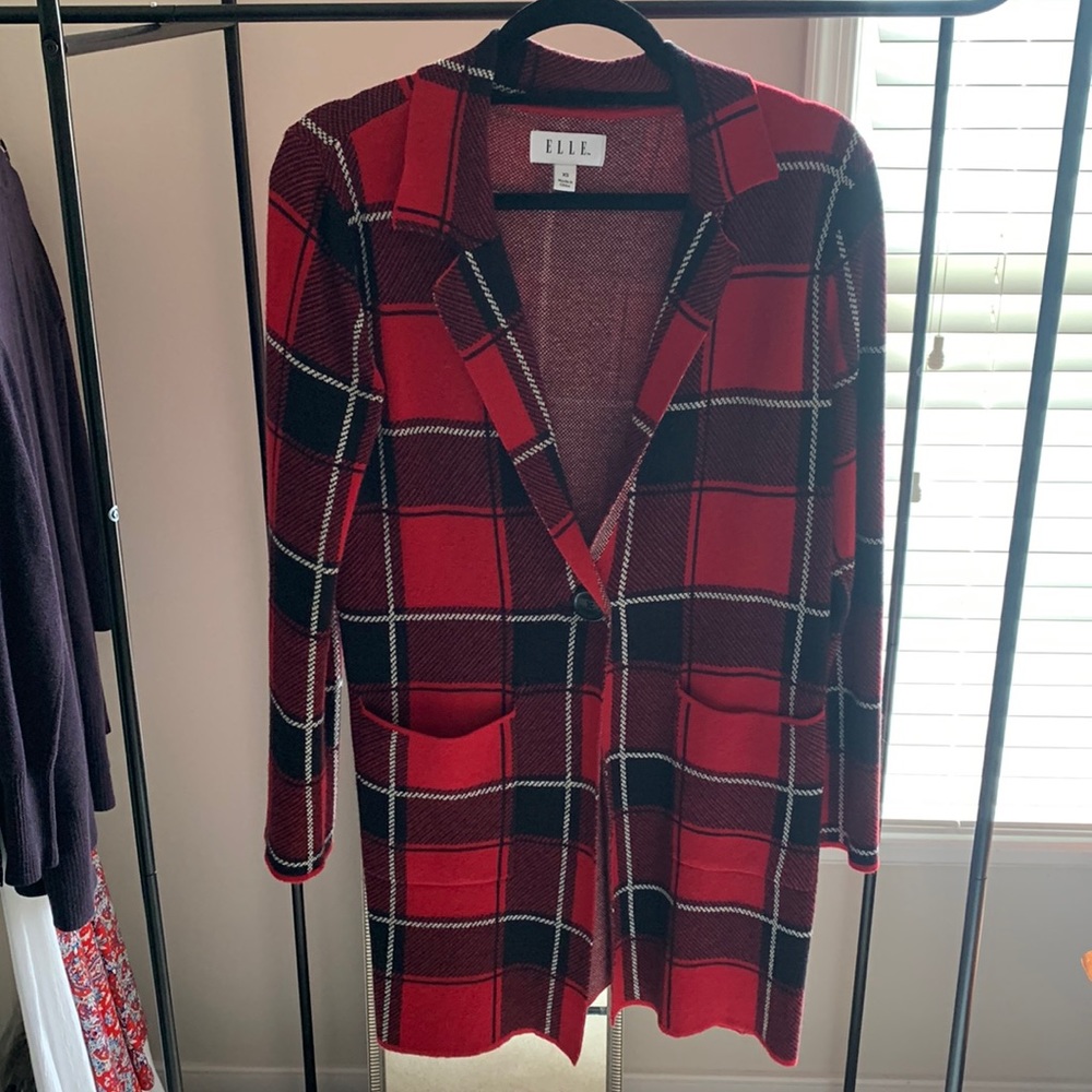 LIKE NEW ELLE KNEE LENGTH SHACKET SIZE XS